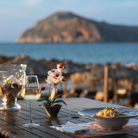 Margarita Beach Hotel Agia Marina  Exterior photo