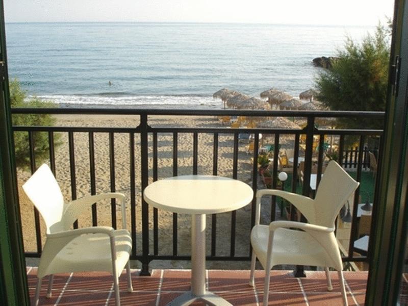 Margarita Beach Hotel Agia Marina  Room photo